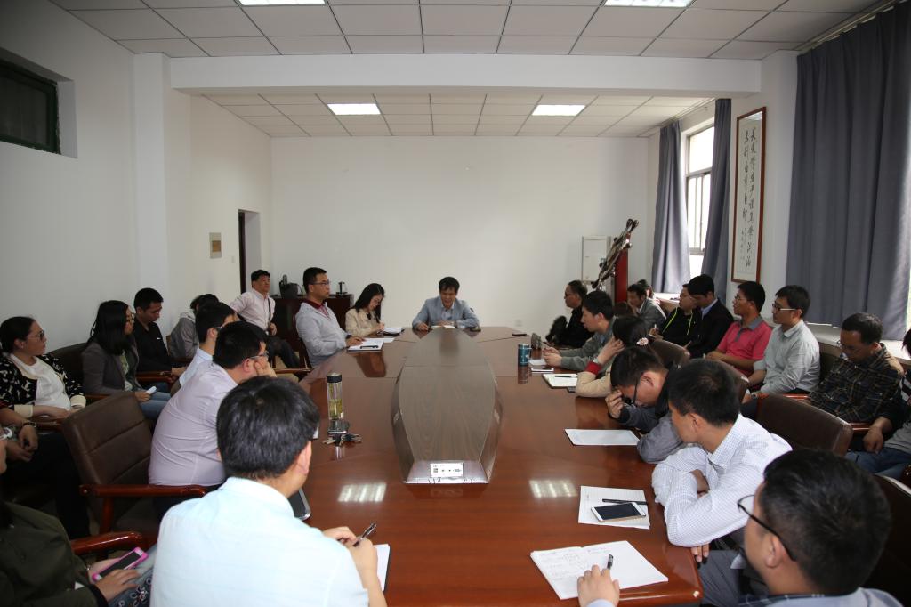 beat365英国官网网站召开全体教职工大会